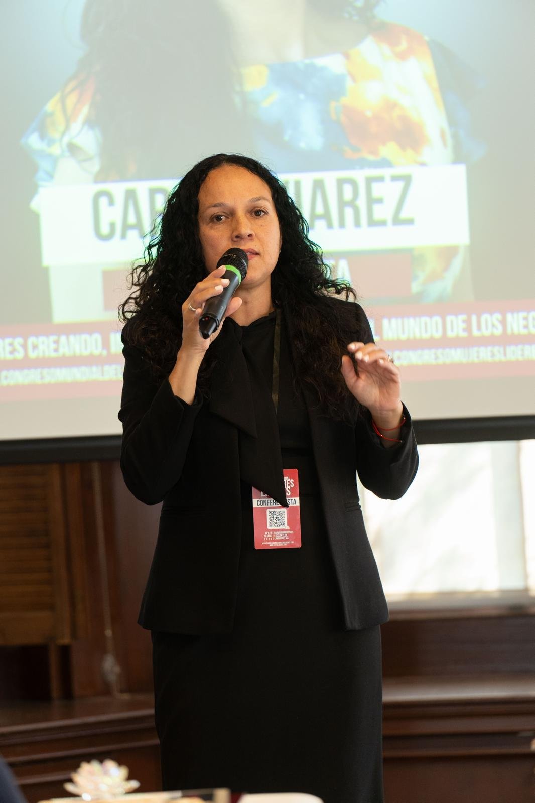 Caro Alviarez — Consultora y Conferencista Internacional